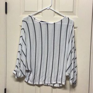Black and White Loose Sleeve Top